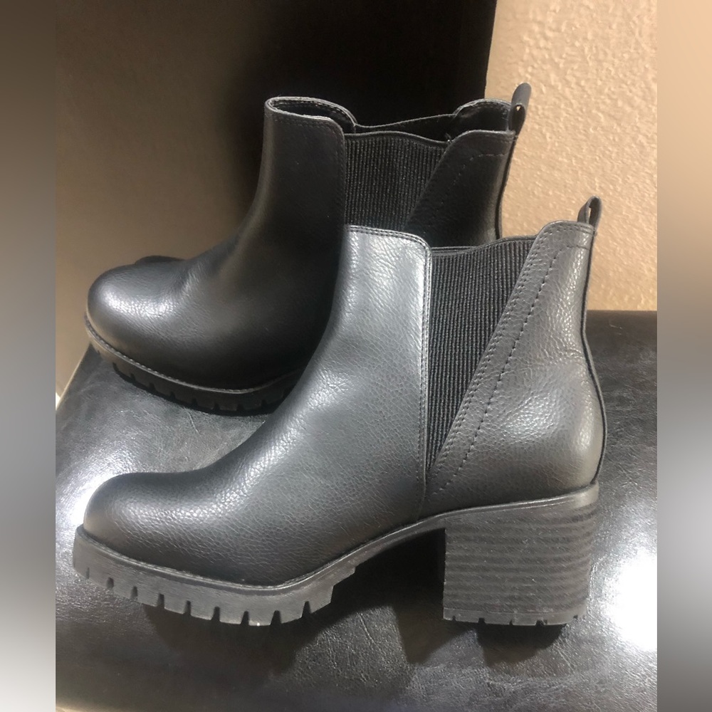 MIA black boots